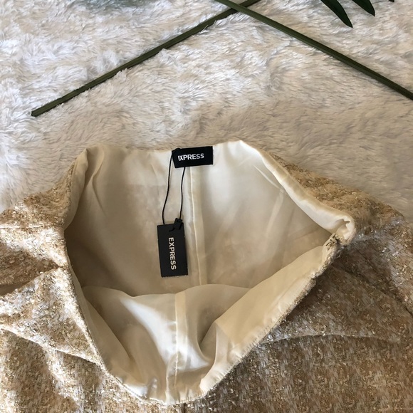 NWT Express High Waisted textured shorts - Picture 4 of 14